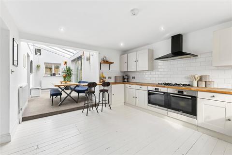 4 bedroom semi-detached house for sale, Wings Road, Farnham, Surrey, GU9