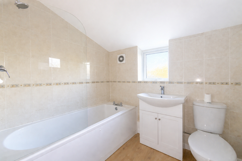 3 bedroom house to rent, Cecil Road, ROCHESTER, ME1