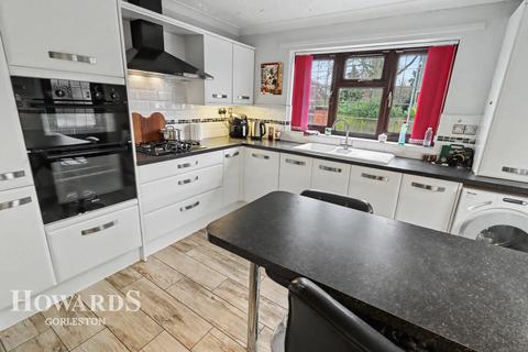 3 bedroom detached bungalow for sale, East Anglian Way, Gorleston