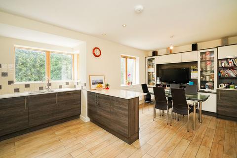 4 bedroom townhouse for sale, Ranmoor Gardens, Sheffield S10