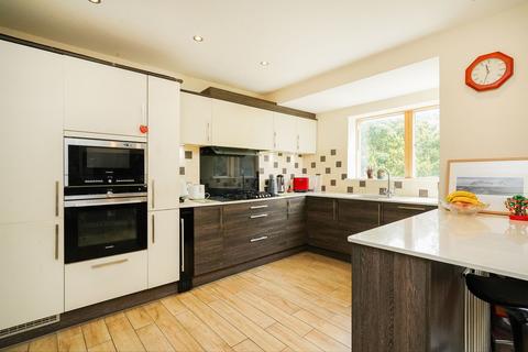 4 bedroom townhouse for sale, Ranmoor Gardens, Sheffield S10