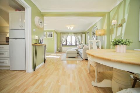 3 bedroom semi-detached house for sale, Spencer Way, Stowmarket
