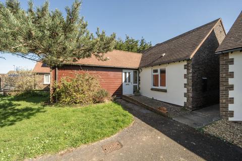 2 bedroom semi-detached bungalow for sale, St. Hildas Close, Selsey, PO20