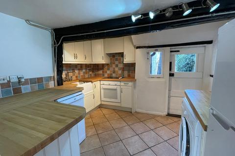 2 bedroom terraced house to rent, Walton Street, Aylesbury