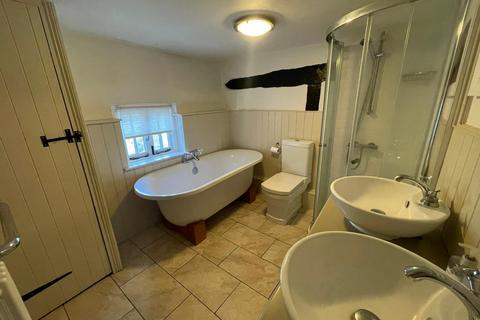 2 bedroom terraced house to rent, Walton Street, Aylesbury
