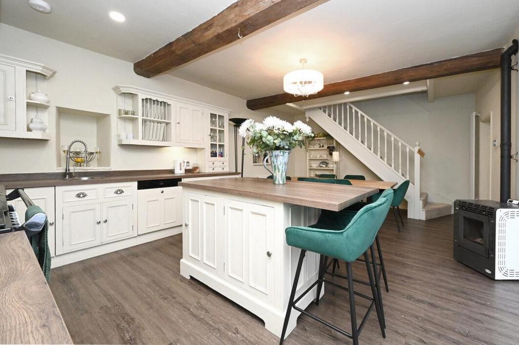 Kitchen.JPEG