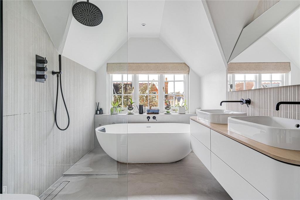 Ensuite