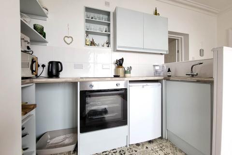 1 bedroom flat for sale, Westcliffe Terrace, Seaton, Devon