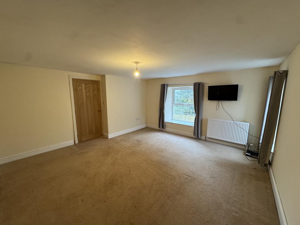 Front Double Bedroom 1