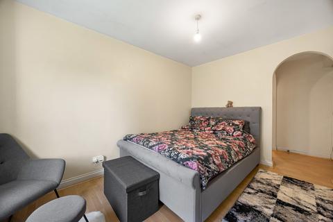 undefined, Century Court, Woking, Surrey, GU21