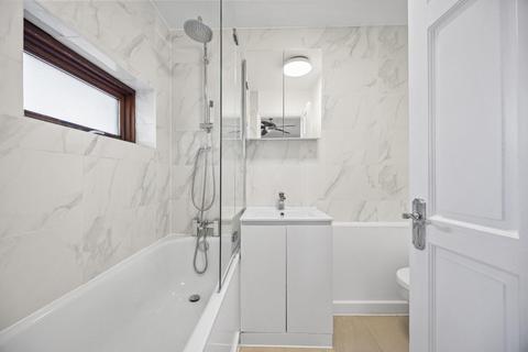 1 bedroom flat to rent, Upper Park Road, Belsize Park NW3