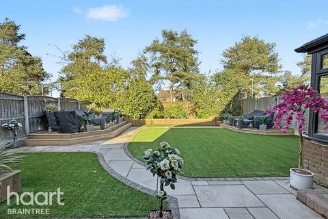 4 bedroom semi-detached house for sale, Great Notley Avenue, Braintree