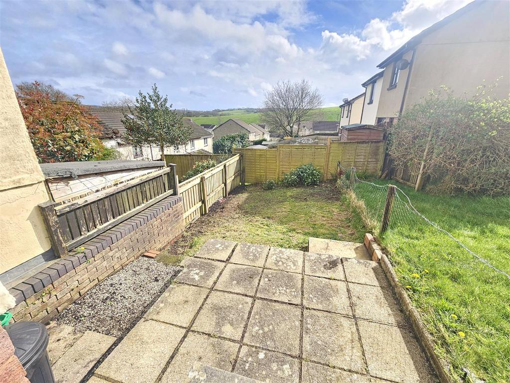 Rear Gardens (2).jpg