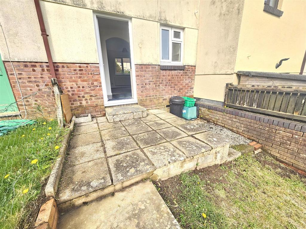Suntrap Patio.jpg