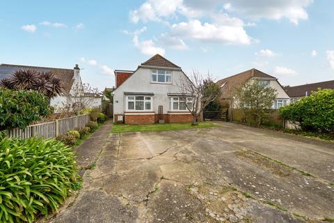 4 bedroom detached house for sale, Haslemere Gardens, Hampshire PO11