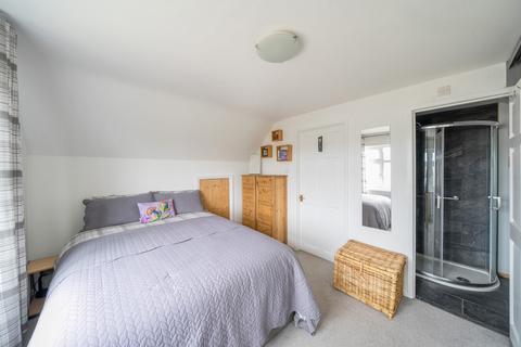 4 bedroom detached house for sale, Haslemere Gardens, Hampshire PO11