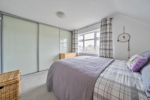 4 bedroom detached house for sale, Haslemere Gardens, Hampshire PO11