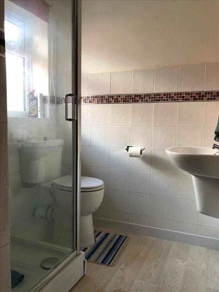 Ensuite Shower Room
