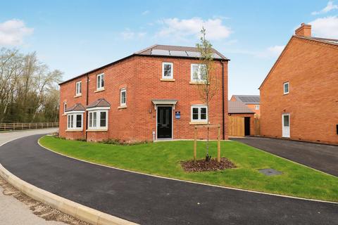 3 bedroom semi-detached house for sale, Forbes Close, Telford