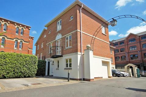 undefined, Chelsea Square GL50 3RG