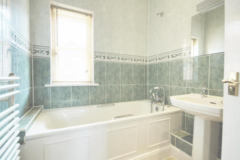 undefined, Chelsea Square GL50 3RG