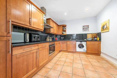 1 bedroom flat for sale, Clapham Park Road, London SW4