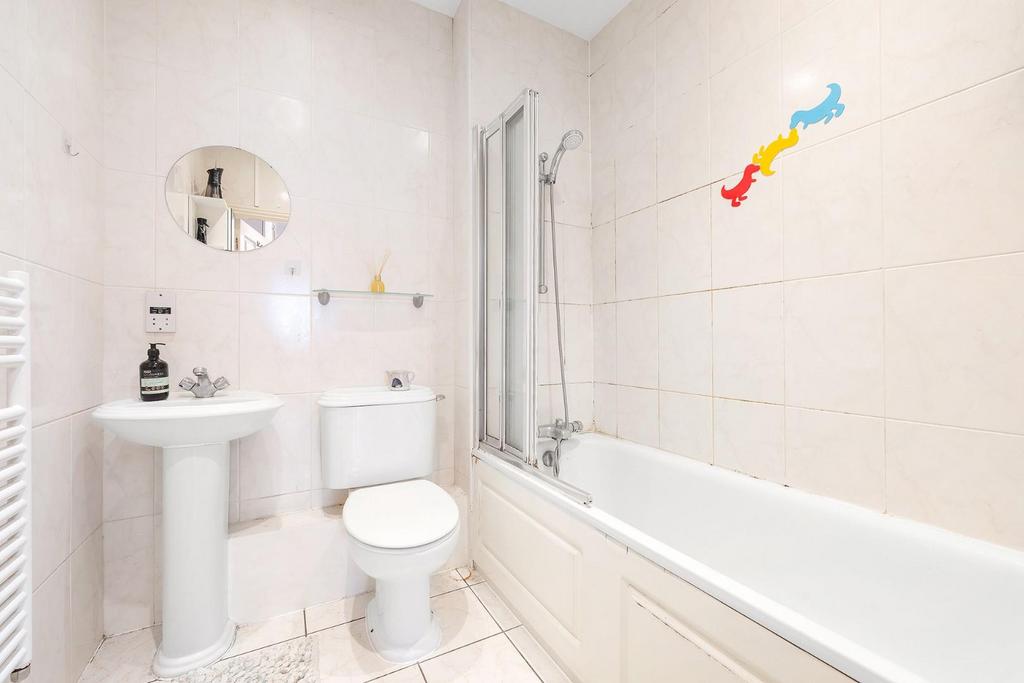 Bathroom.JPG