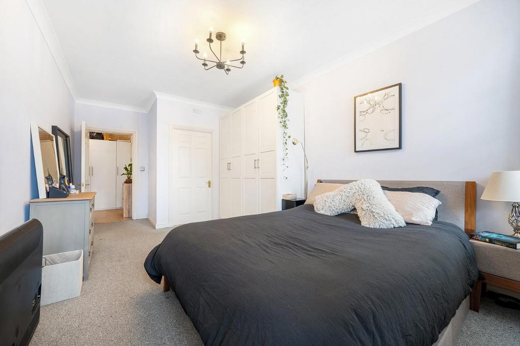 Bedroom (2).JPG