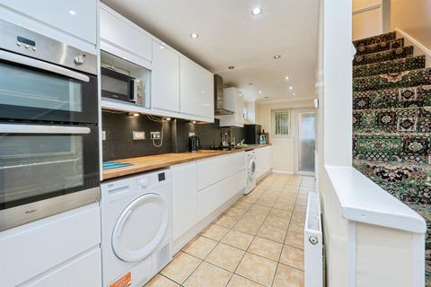 3 bedroom semi-detached house for sale, The Boundary, Bedford