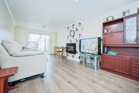 3 bedroom semi-detached house for sale, The Boundary, Bedford