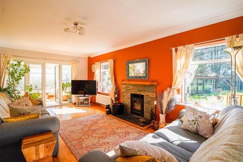 5 bedroom detached house for sale, Netherfield Way, Netherfield, Battle