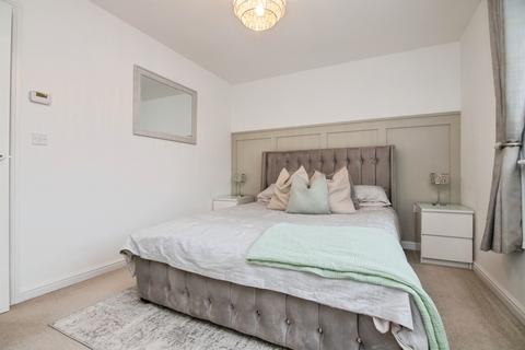 2 bedroom terraced house for sale, Shearing Close, Dudley