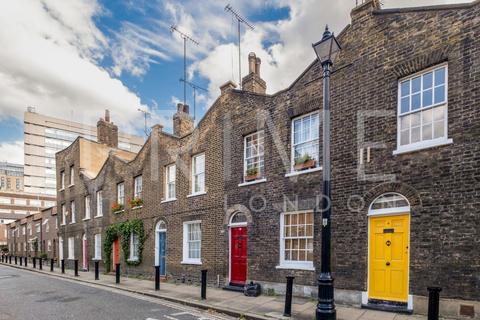 3 bedroom terraced house to rent, Roupell Street, Waterloo, London
