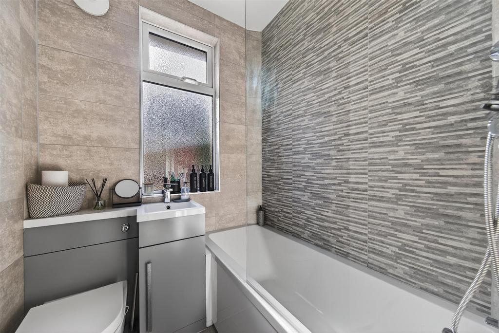 156 Ruskin Rd Web28.jpg