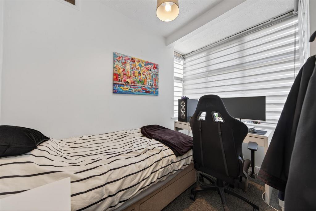 156 Ruskin Rd Web24.jpg