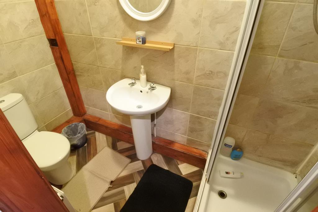 Shower Room 1