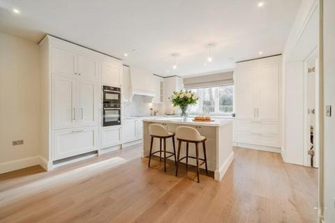 undefined, Castle Hill, Farnham, GU9