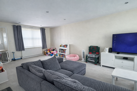 3 bedroom end of terrace house to rent, Saxon Terrace, Widnes, WA8
