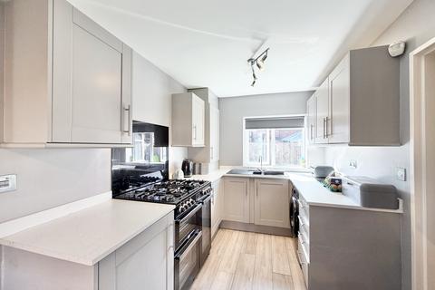 3 bedroom semi-detached house for sale, Springwell Avenue, Swillington
