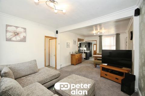 3 bedroom terraced house for sale, High Street, Cross Keys, Newport