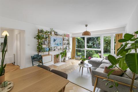 undefined, Parkleys, Richmond TW10