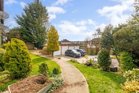 undefined, Hill Close, Harpenden, AL5