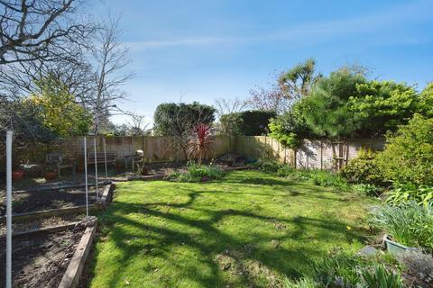 4 bedroom semi-detached house for sale, Richmond Close, Hayling Island, Hampshire, PO11