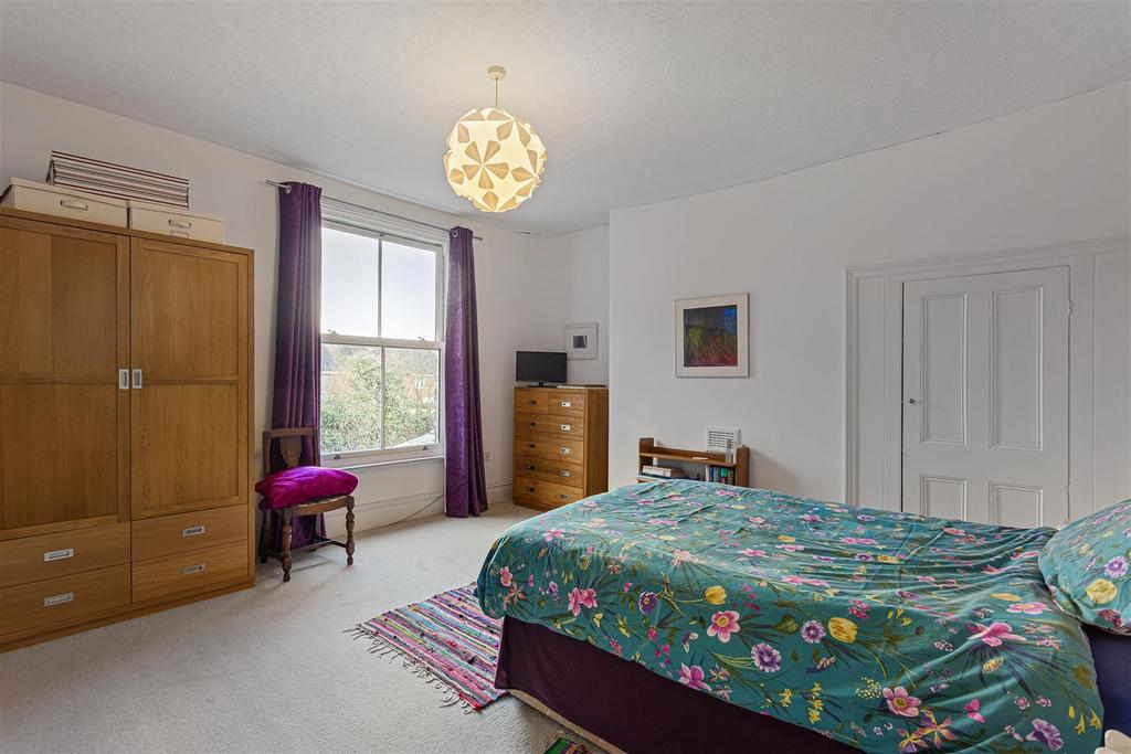 68 Wiggington road 1.jpg