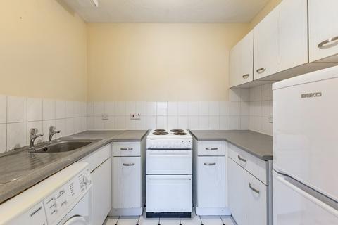 undefined, Robin Court, Harpenden, AL5