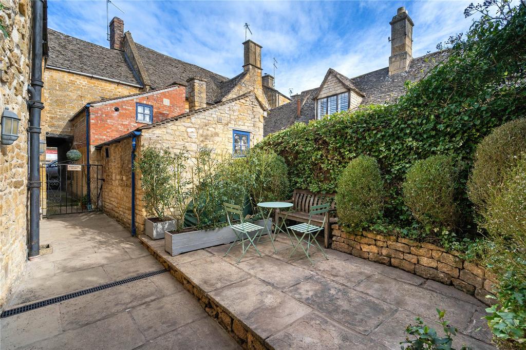 Courtyard Garden