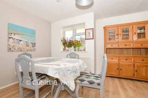 4 bedroom detached bungalow for sale, Keymer Avenue, Peacehaven BN10