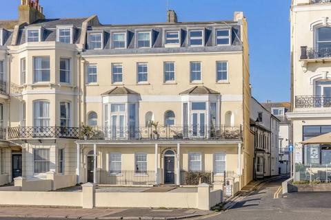 1 bedroom flat for sale, Kings Road, Cumberland Court, BN1