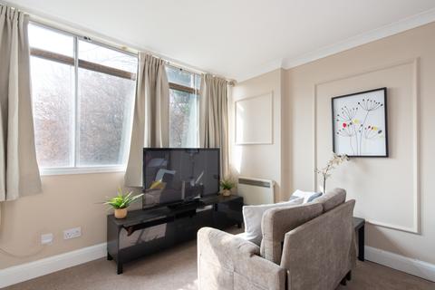 Studio to rent, Romney Court, Haverstock Hill, London, NW3