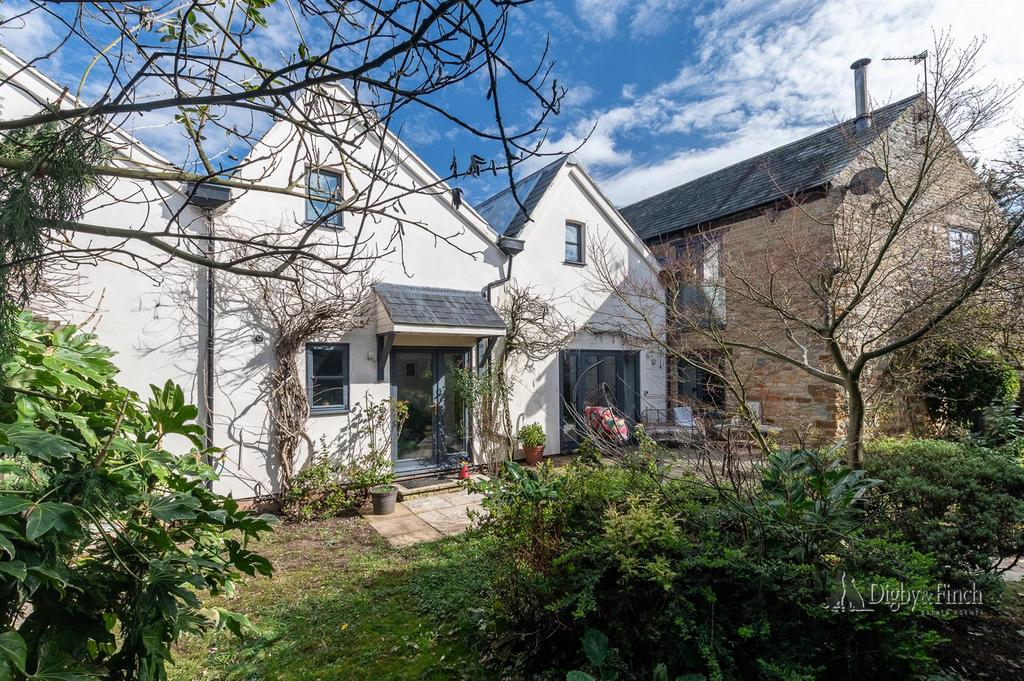 9 Kirby Lane-12.jpg